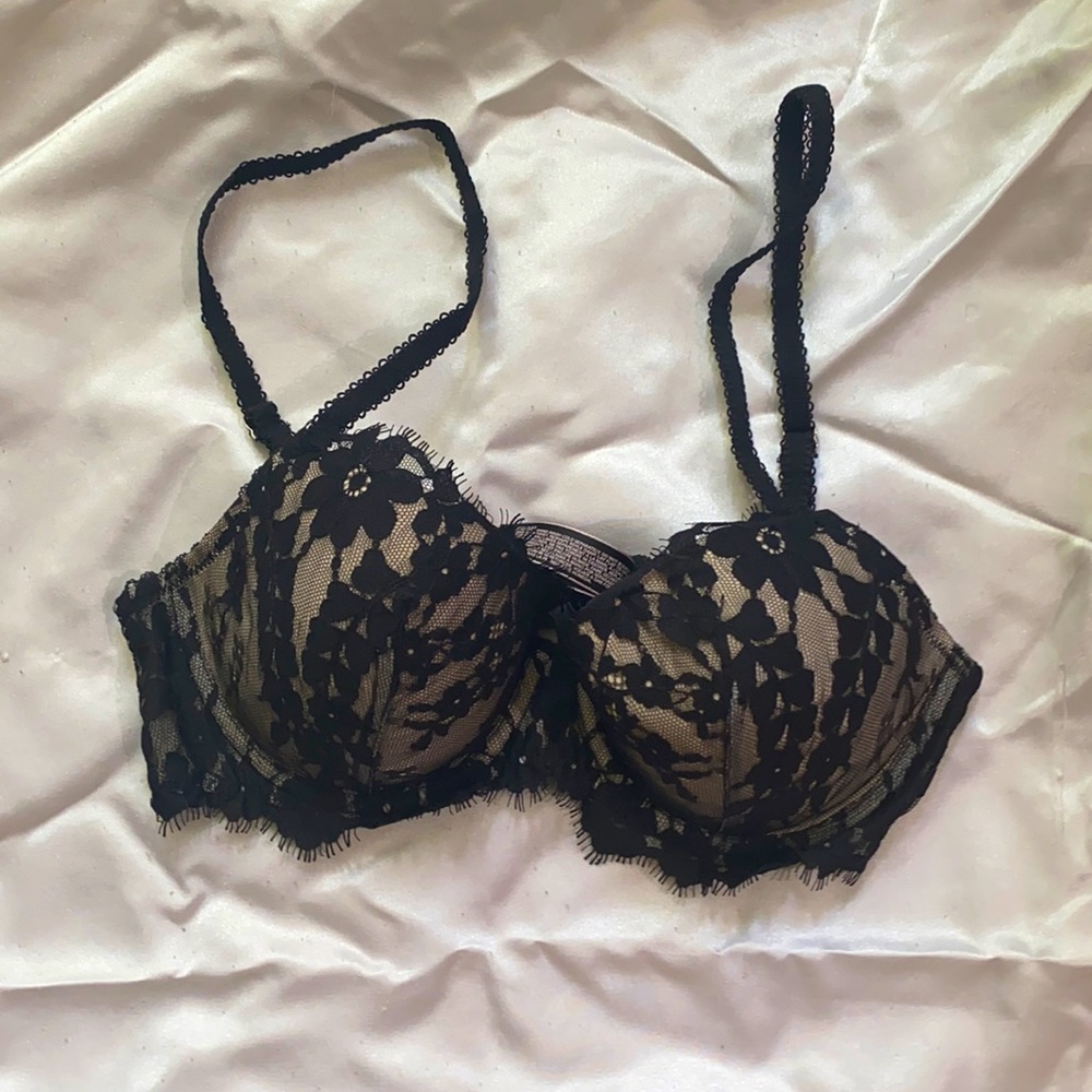 Victoria’s Secret lace dream angels lined Demi bra
